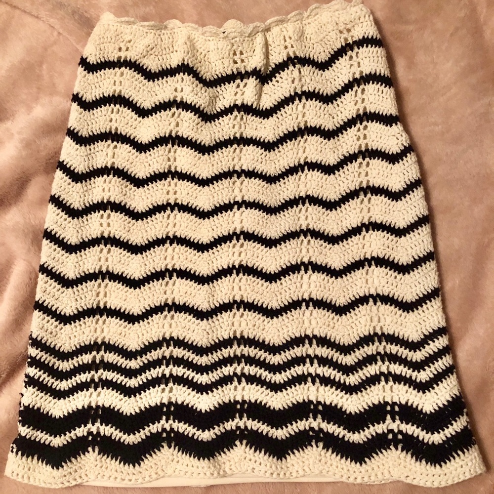 Kendall and Kylie Crochet skirt